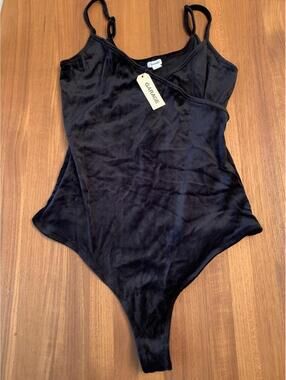 NWT Garage Black Velour Wrap Cami BodySuit Large Size